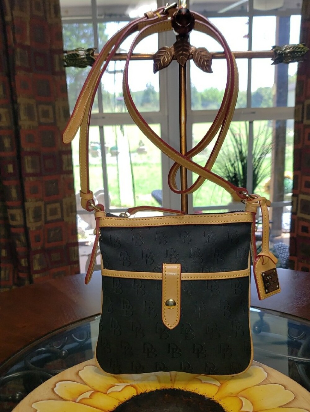Dooney & Bourke Black Tan Red Crossbody Signature Bag Leather Logo Trim K0065512